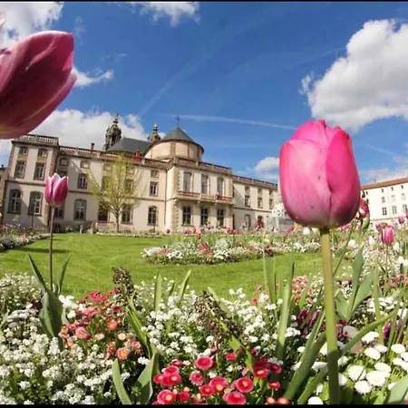 Chez Julien: Confort Plein Centre Lejlighed *