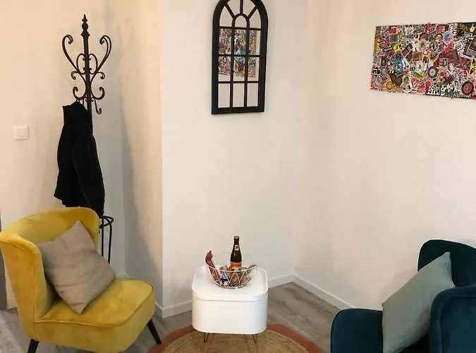 Chez Julien: Confort Plein Centre Люневиль